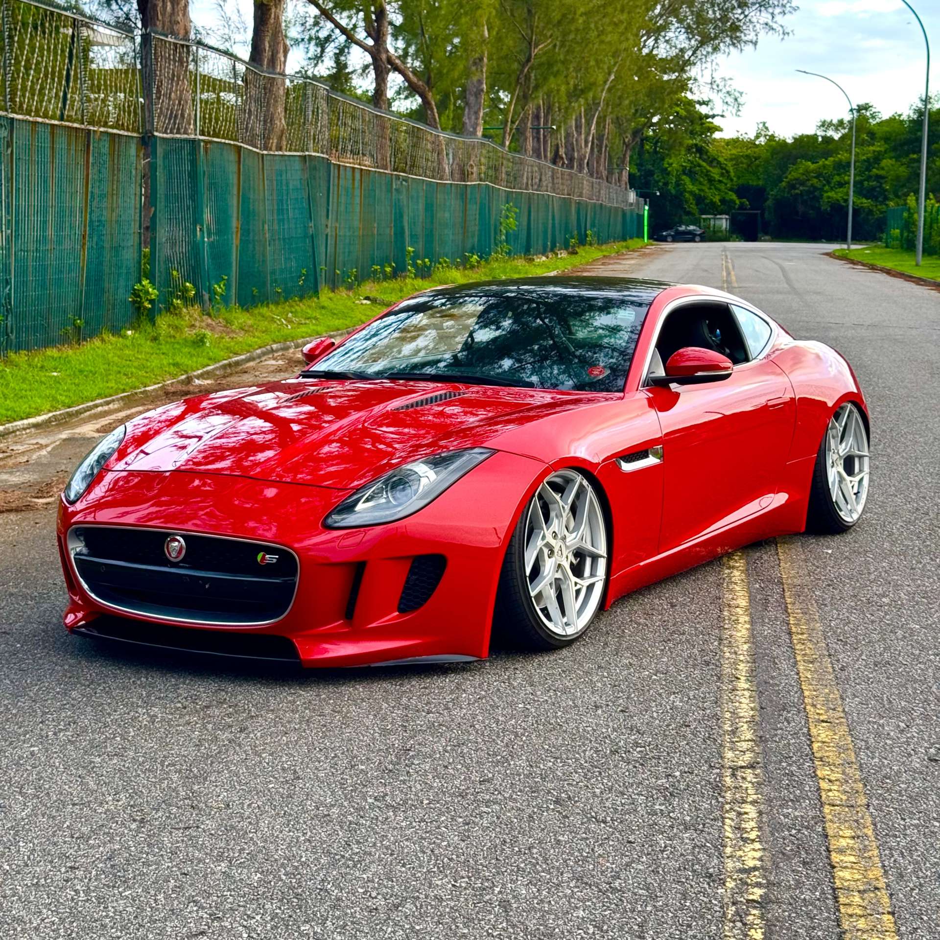 JAGUAR F-TYPE ou R$ 180.000